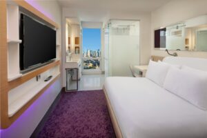 Premium Queen Skyview